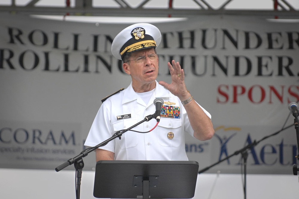 Adm. Mike Mullen Speaks at Annual Rolling Thunder Ride