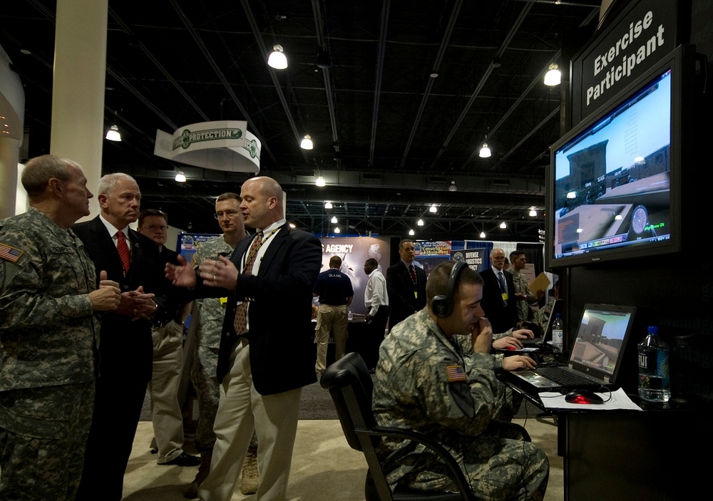 Army Leaders Discuss Enhanced Geosocial Platform at AUSA Expo