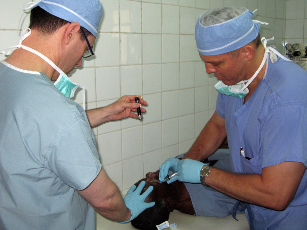 Army Doctors Perform Cataract Surgery in Malawi