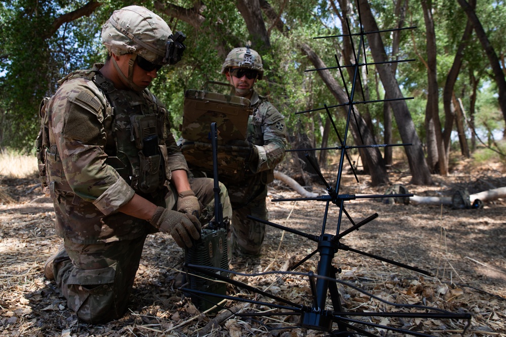 2nd Battalion, 12th Infantry Regiment conducts a patrol to support southern border mission