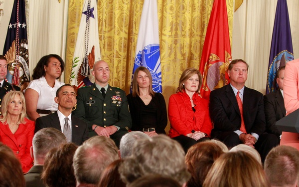 White House Urges Americans to Support Troops