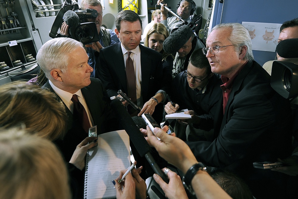 Defense Secretary Gates Questioned by AP Reporter on C-17 Flight from Riyadh to Baghdad