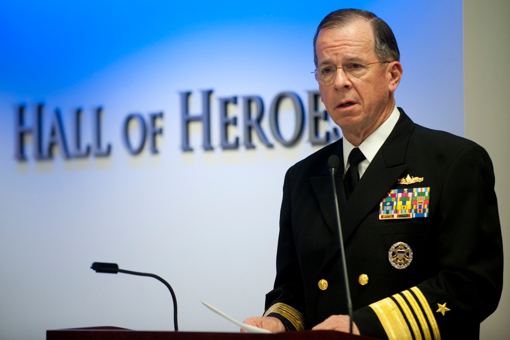Mullen Honors Medal of Honor Recipients at Pentagon Ceremony