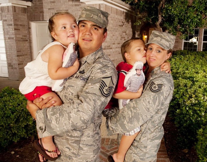Air Force Couple Blogs About Deployments While Raising Children