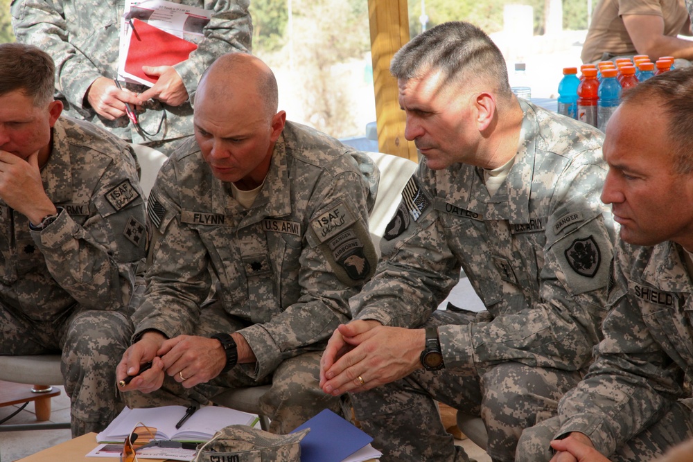 Army Generals Receive Briefing in Afghanistan