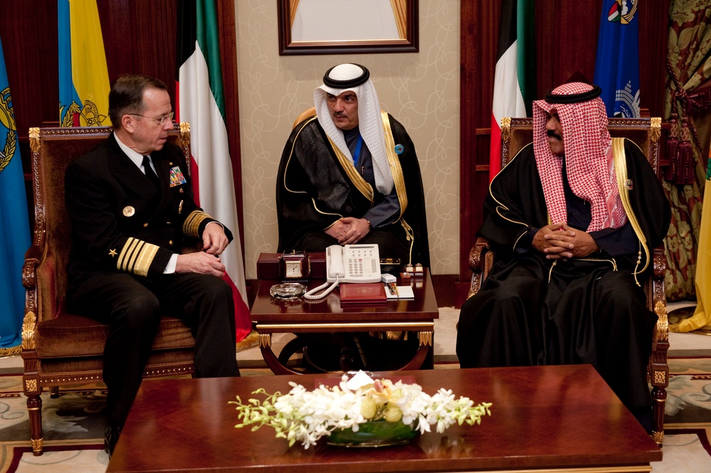 U.S. Military Chief Meets with Kuwaiti Crown Prince to Reaffirm Regional Ties