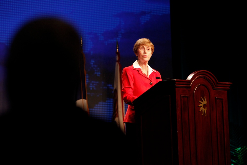 Deborah Mullen Speaks on Behalf of Military Families at Health Conference
