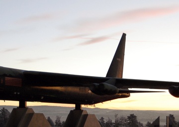 Face of Defense: B-52 Tail-gunner Recalls MiG Downing