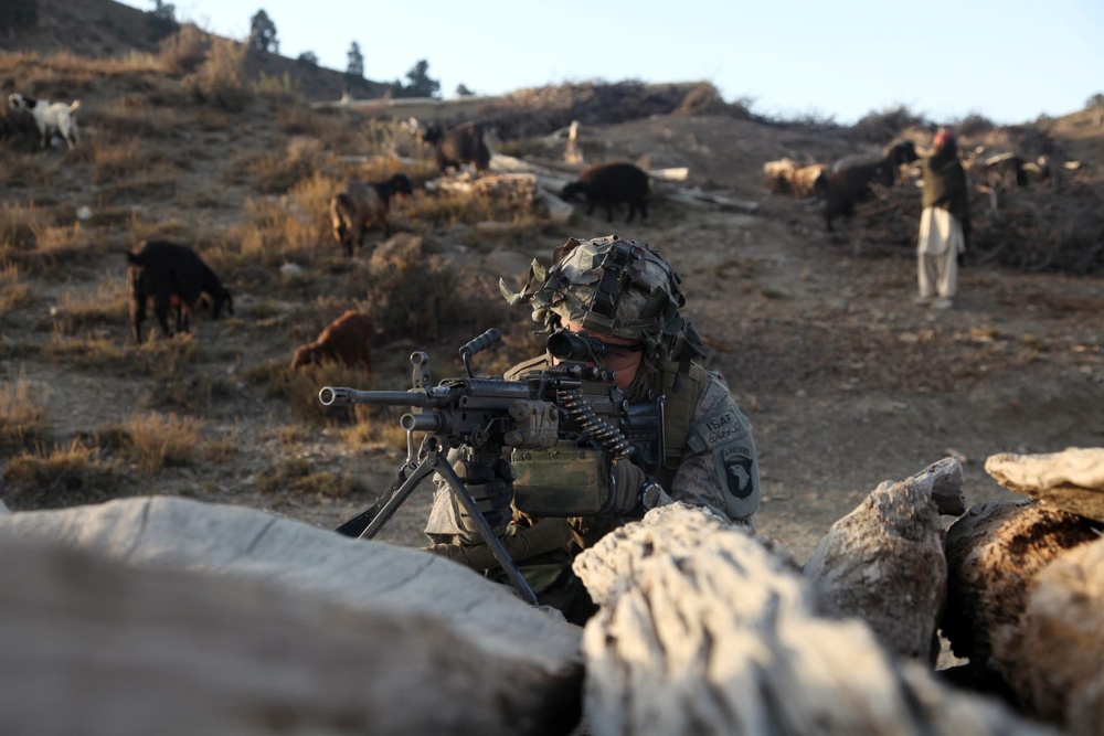 U.S. Soldier Provides Security During Large Air Assault Mission in Afghanistan