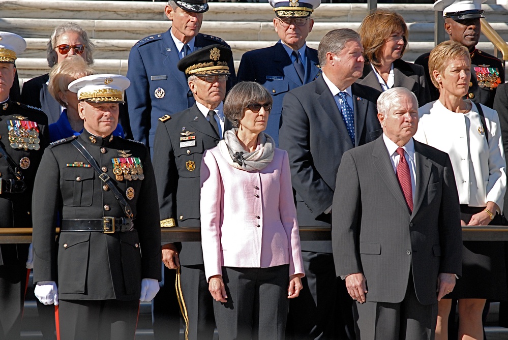 Defense Leaders Honor Fallen Troops at Arlington National Cemetery