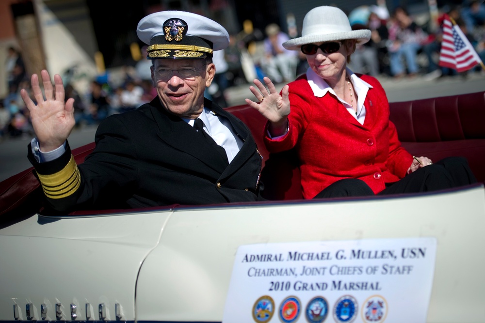U.S. Navy Admiral Leads Veterans Day Parade in Pacoima