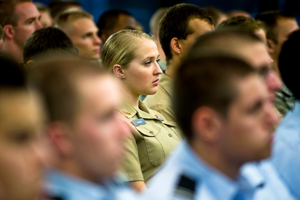 Defense Secretary Gates Addresses ROTC Cadets at Duke University