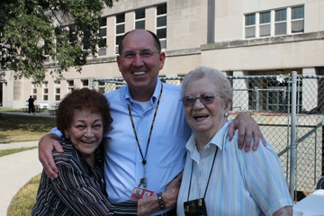 Retirees Celebrate Move to New Armed Forces Retirement Home in Gulfport, Miss.