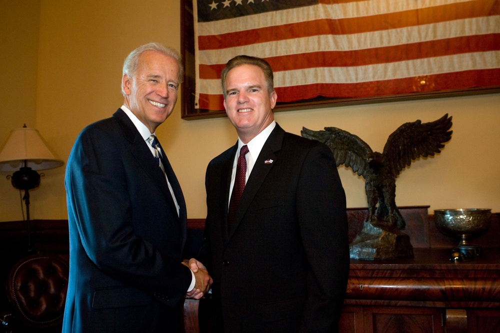 Dollar General Executive Honored for Supporting National Guard and Reserve Employees