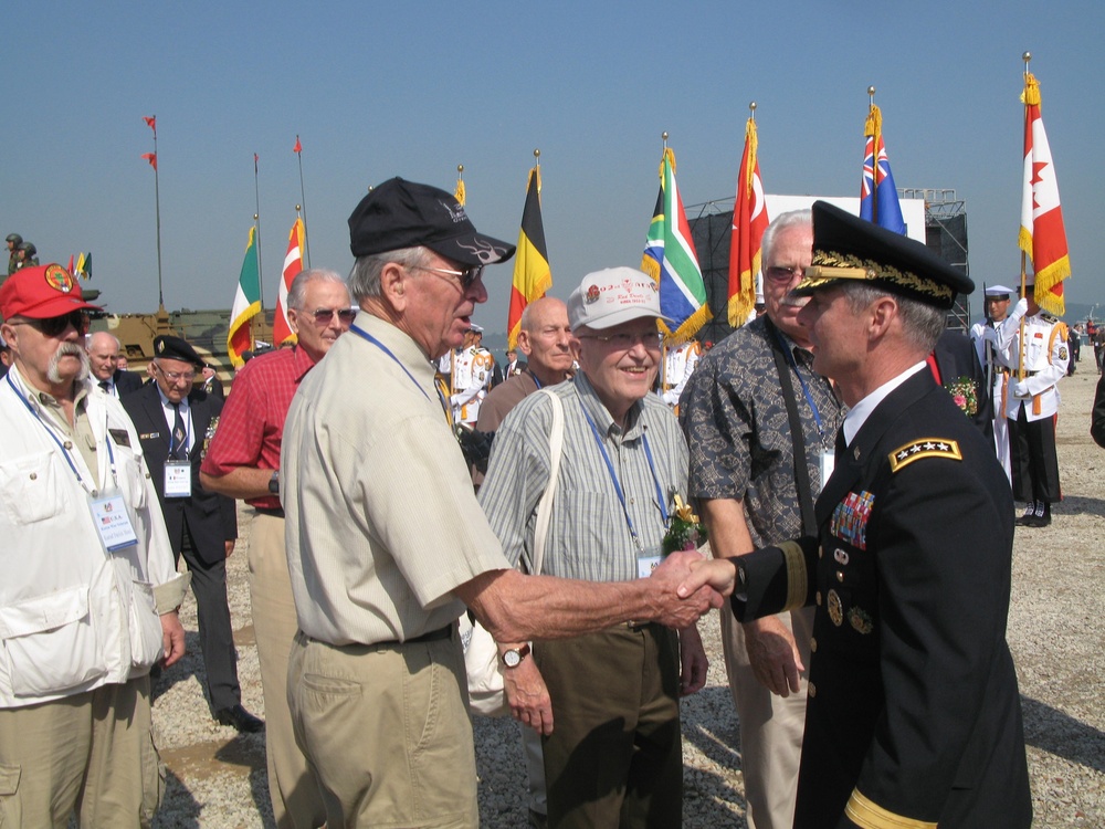 U.S. Forces Korea Commander Thanks Korean War Veterans at 60th Anniversary Ceremonies