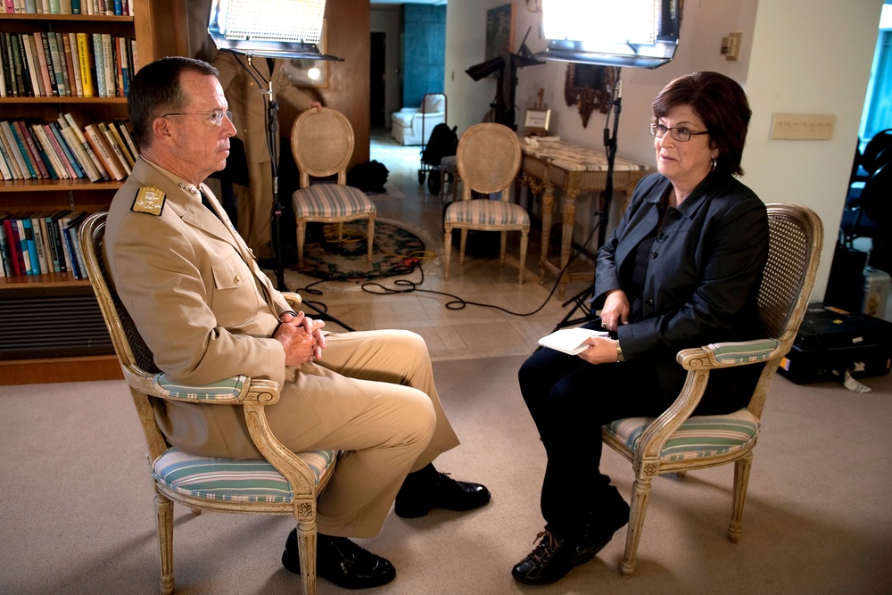 Mullen Discusses Troop Support on Midwest Tour