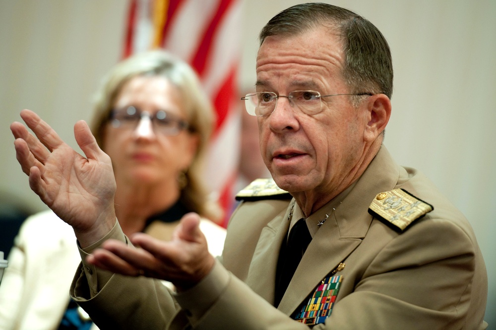 Adm. Mullen Discusses Needs of Returning Troops with Detroit Leaders