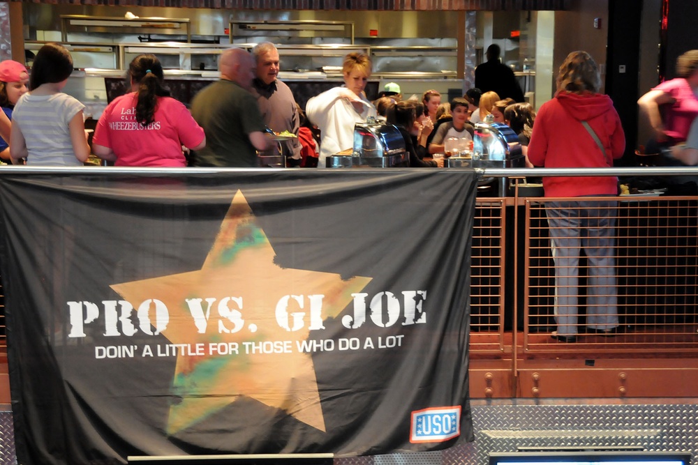 Servicemembers in Iraq Face Off Against Redskins in 'Guitar Hero' Showdown