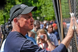 Expert Stoneworker Adds Six Names to Vietnam Veterans Memorial