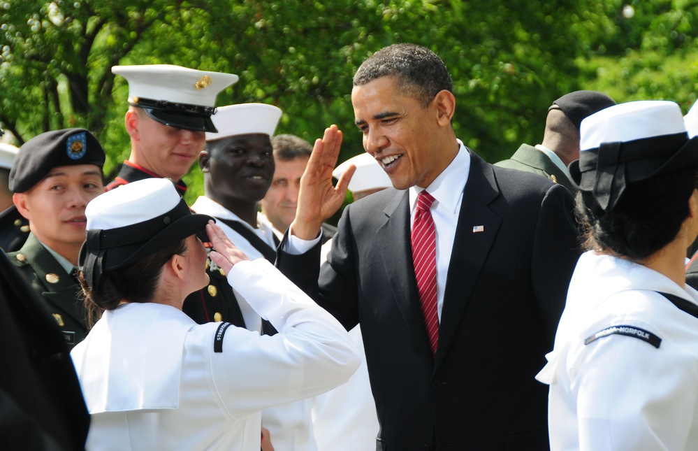 Obama Welcomes New Citizens at White House Naturalization Ceremony