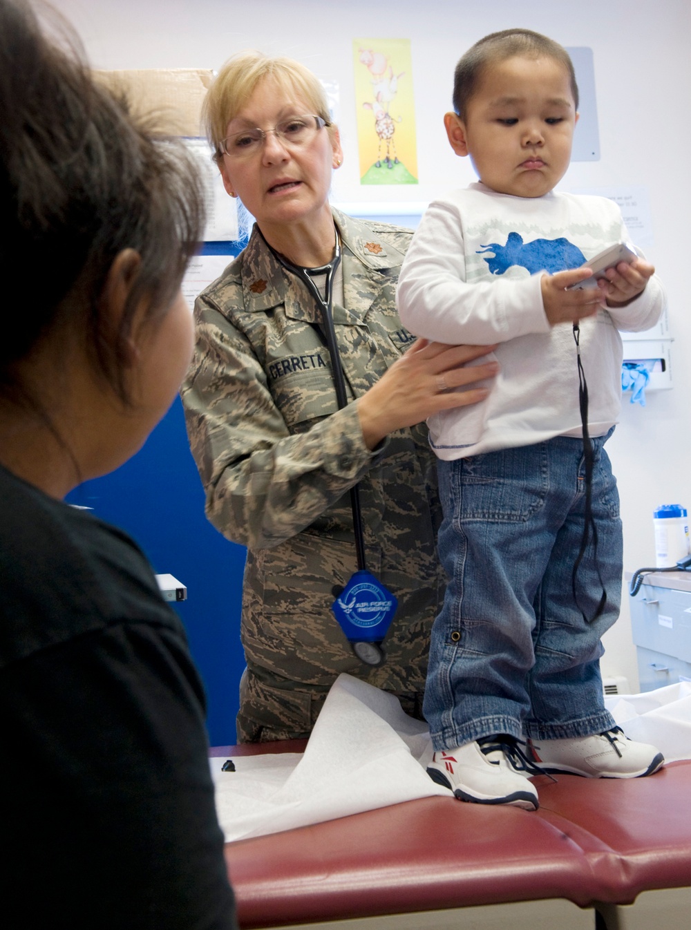 Air Force Nurse Practitioner Provides Care During Arctic Care Exercise