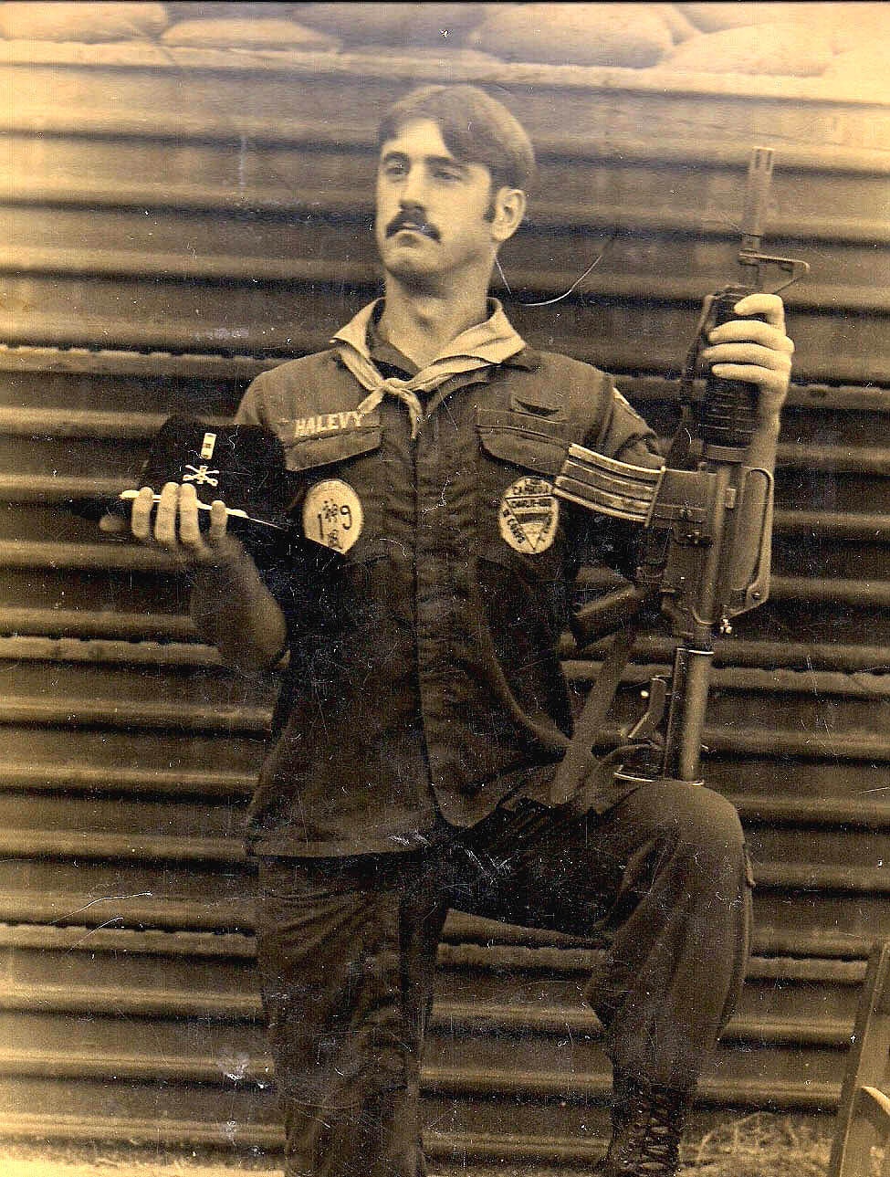 Vietnam War Veteran Recalls Service as Young Helicopter Pilot