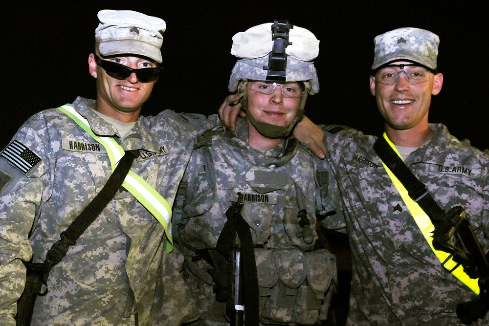 Army Brothers Reunite in Iraq