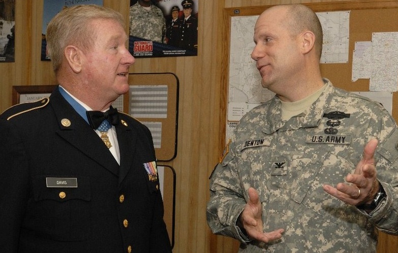 Medal of Honor Recipient Shares Stories at Indiana National Guard Armory