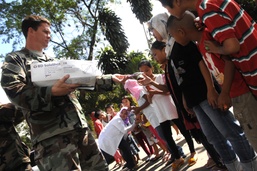 U.S. Special Forces Provide Dental Care to Philippine Children