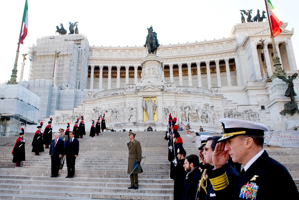 Defense Leaders Honor Fallen Soldiers at Italian Tomb of the Unknown
