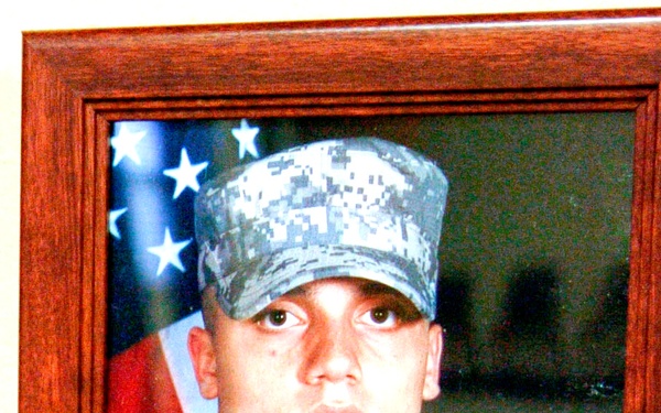 Fallen Soldier's Photo Honors Memory at Fort Hood Memorial