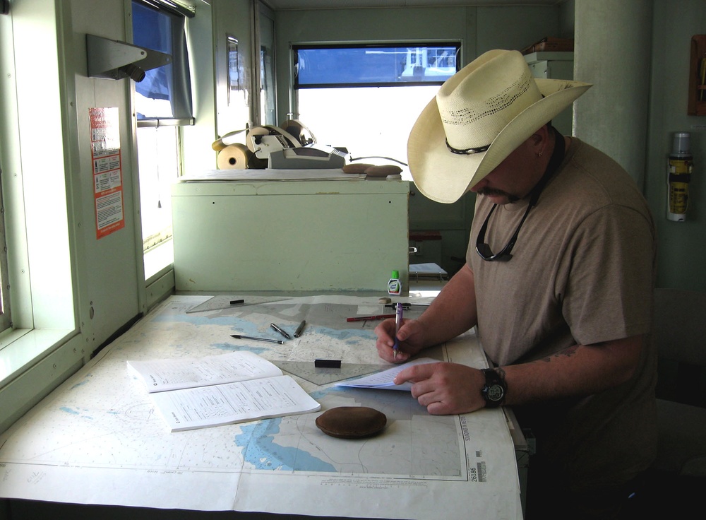 USNS Comfort Steams to Haiti to Provide Aid After Earthquake