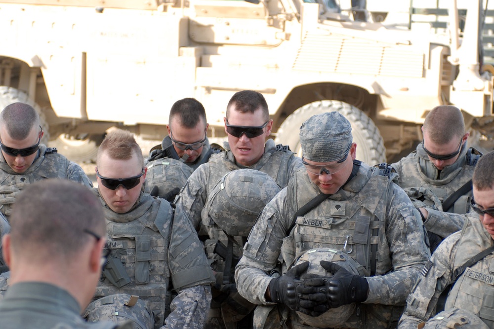 South Dakota National Guard Soldiers Pray Before Afghanistan Mission