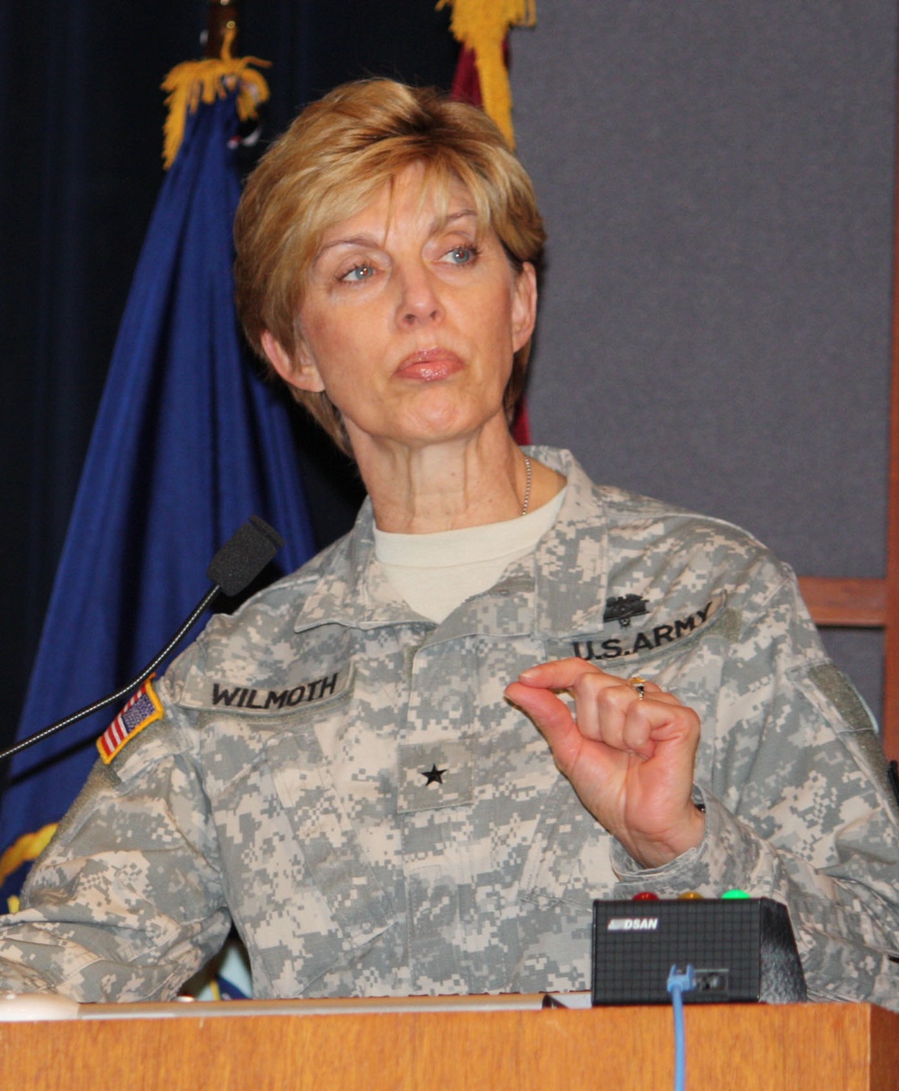 Reserve General Discusses Challenges at Trauma Conference