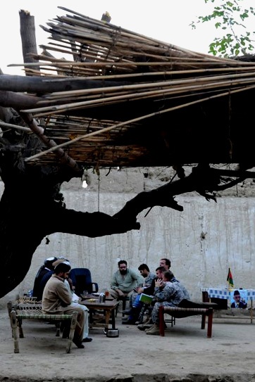 U.S. Troops Share Meal with Afghan Leaders in Nangarhar