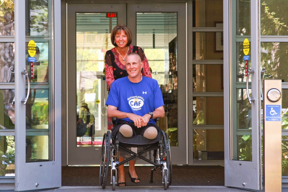 Army Officer and Wife Attend Physical Therapy Session