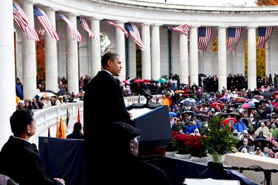Obama Honors Veterans at Arlington National Cemetery