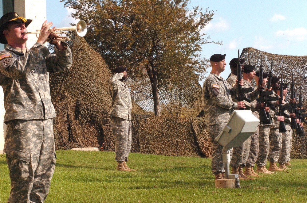 Bugler Plays 'Taps' at Memorial for Fort Hood Shooting Victims