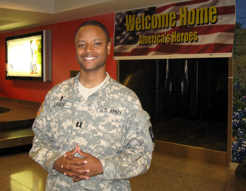 Army Chaplain Welcomes Families of Fort Hood Shooting Victims
