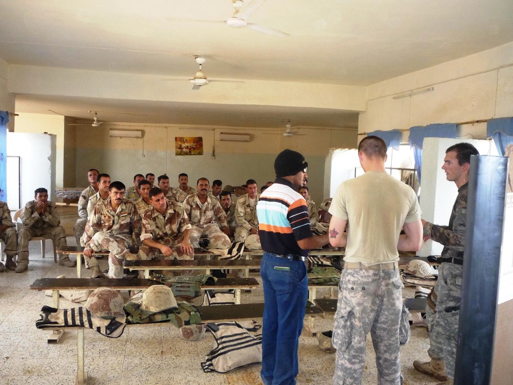 Army Sergeant Trains Iraqi Troops on Checkpoint Procedures