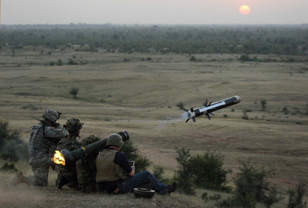 Indian, U.S. Soldiers Train with Javelin Anti-Tank Weapon