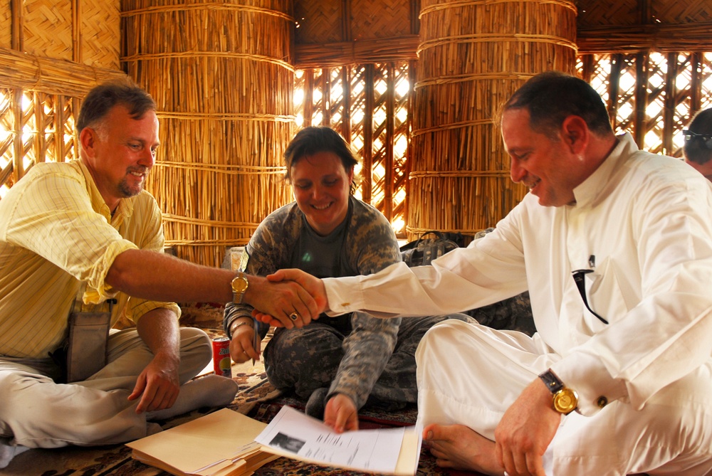 U.S. Army Helps Basra Residents Through Microgrant Program