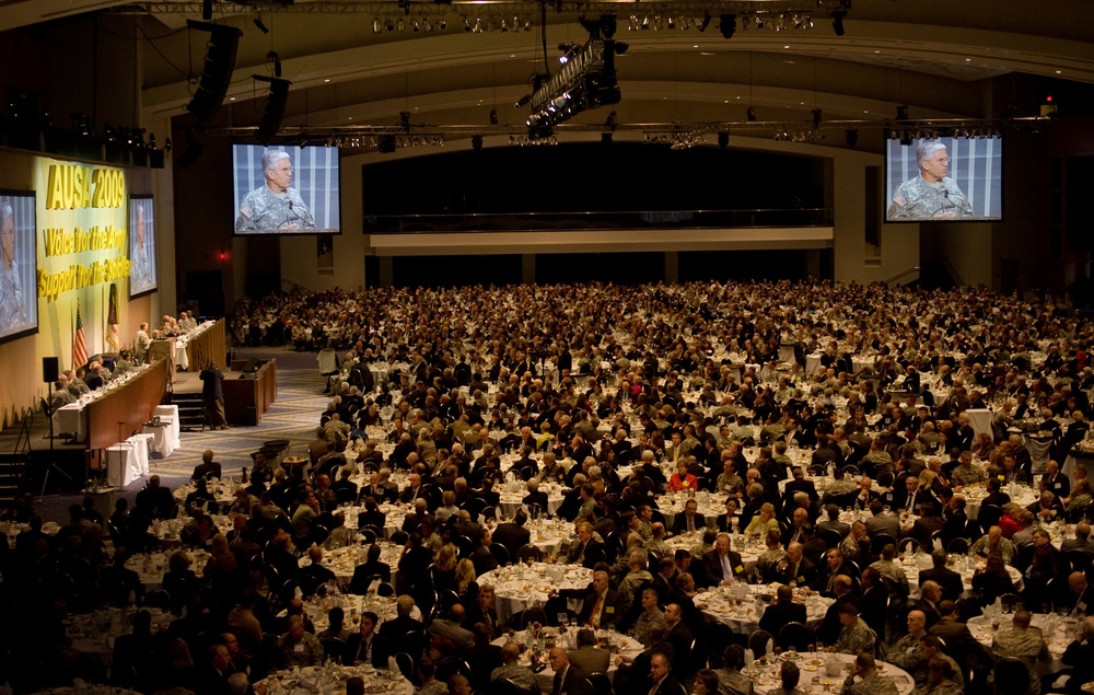 Army Chief of Staff Delivers Keynote Address at AUSA Annual Meeting