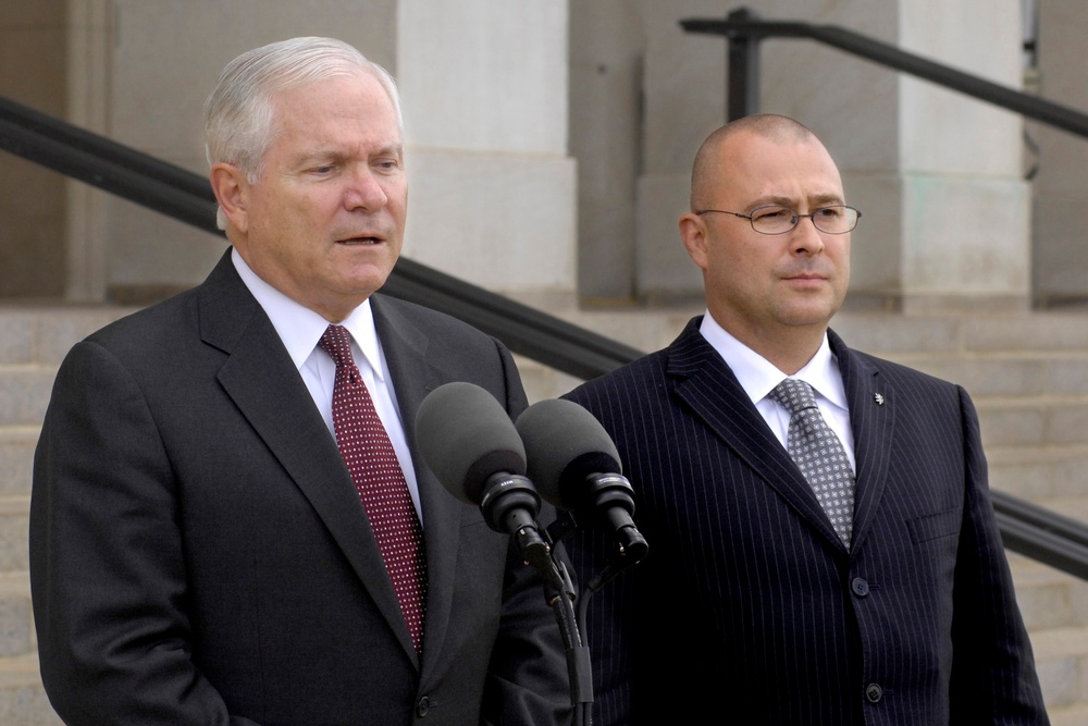 U.S. and Czech Defense Chiefs Discuss Missile Defense Plans