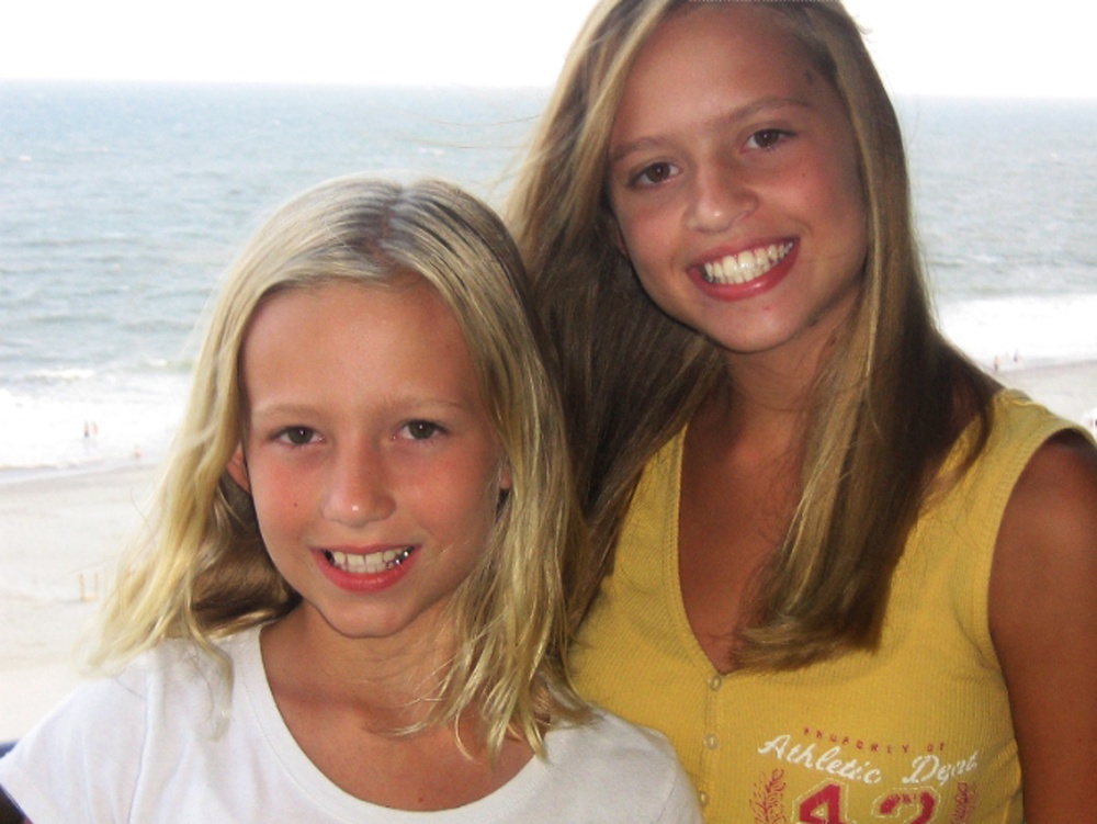 Daughters of Deployed National Guard Soldier Cared for by Family
