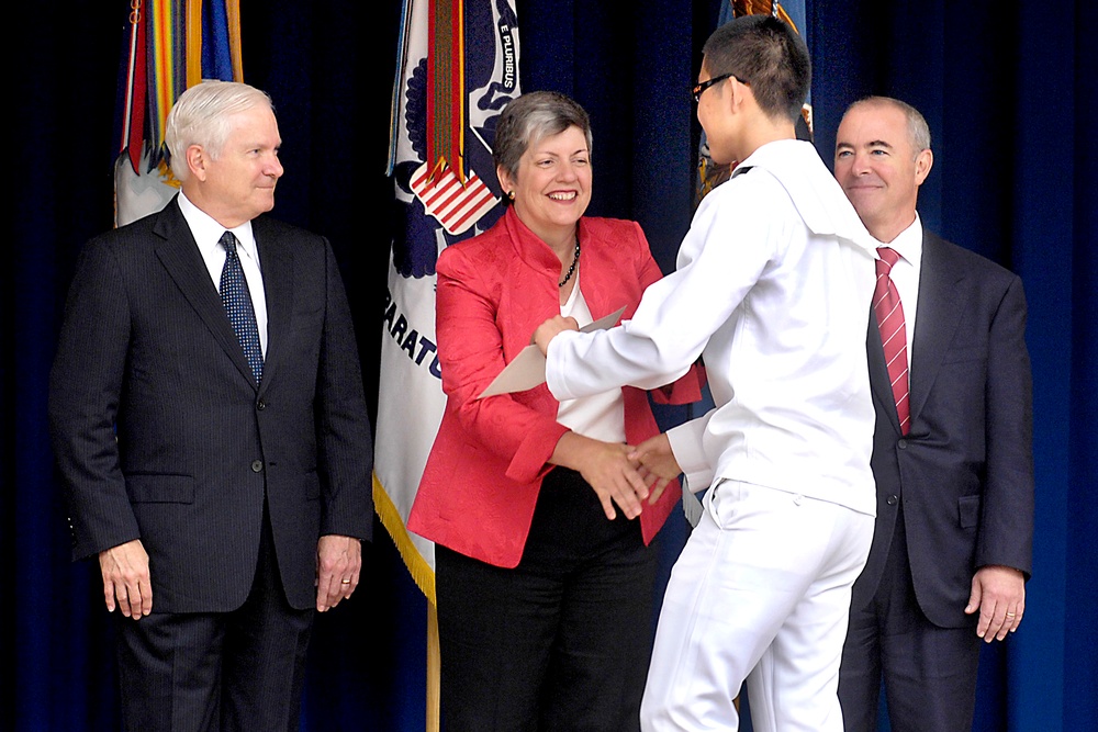 New U.S. Citizens Sworn In at Pentagon Ceremony