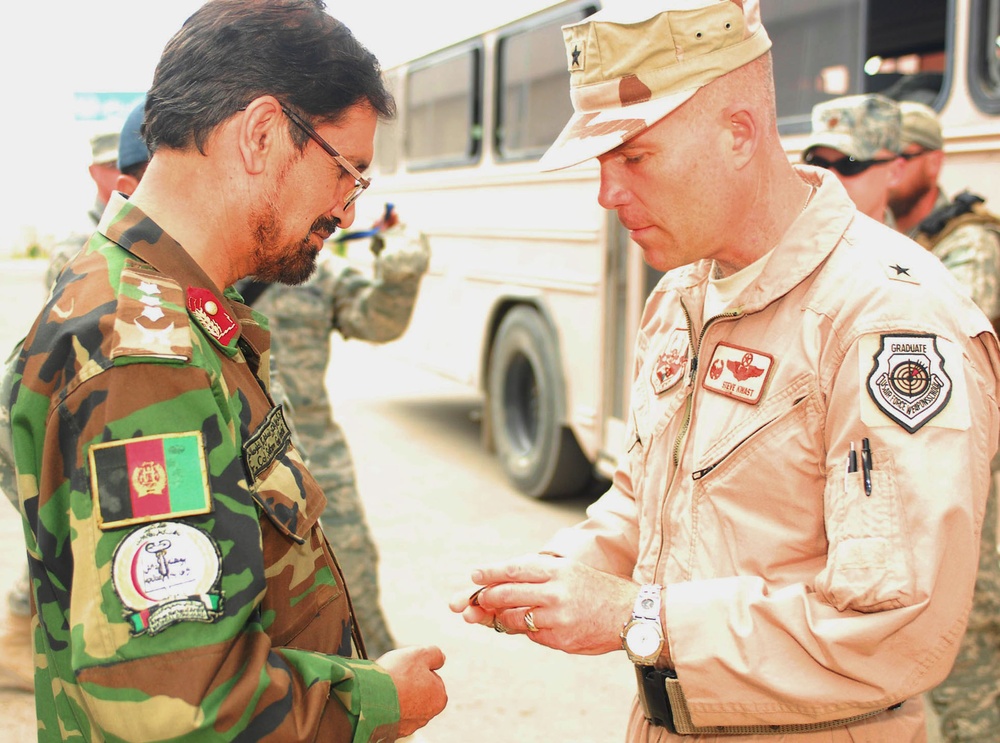 U.S. Air Force General Honors Afghan Army Doctor During Hospital Visit
