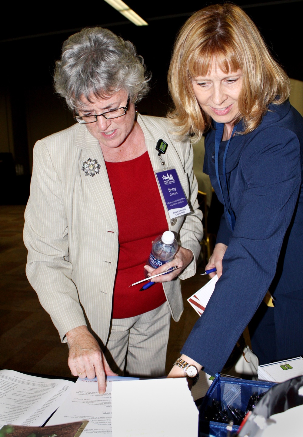 DoD Officials Visit Family Readiness Conference in Chicago