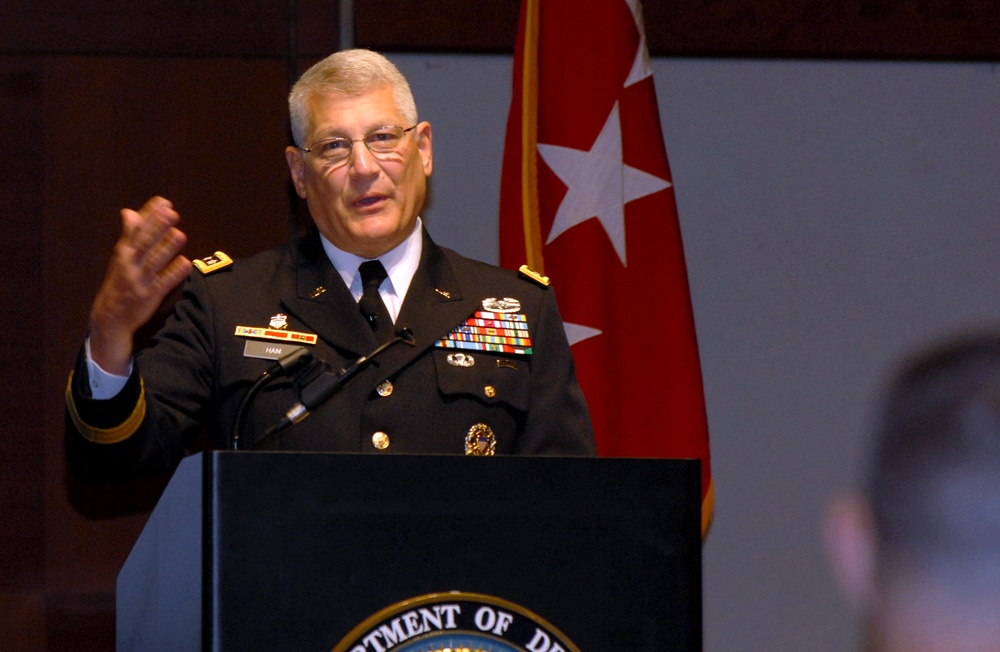 Army Gen. Carter F. Ham Delivers Joint Keynote at Defense Department Family Readiness Conference