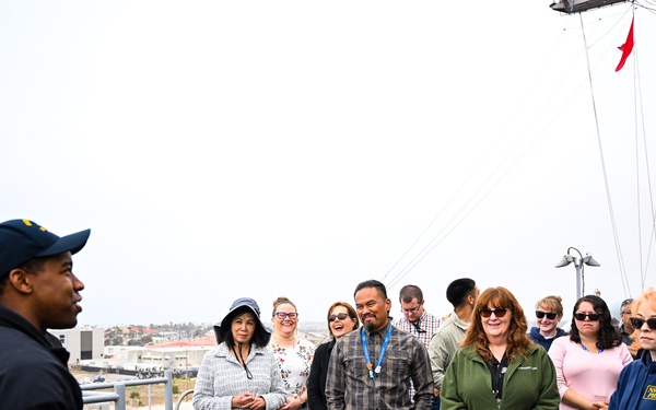 USS Pearl Harbor (LSD 52) Visits Naval Surface Warfare Center, Port Hueneme Division for Ship Groom, Tours